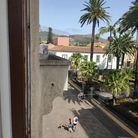 Tenerife לינה וארוחת בוקר