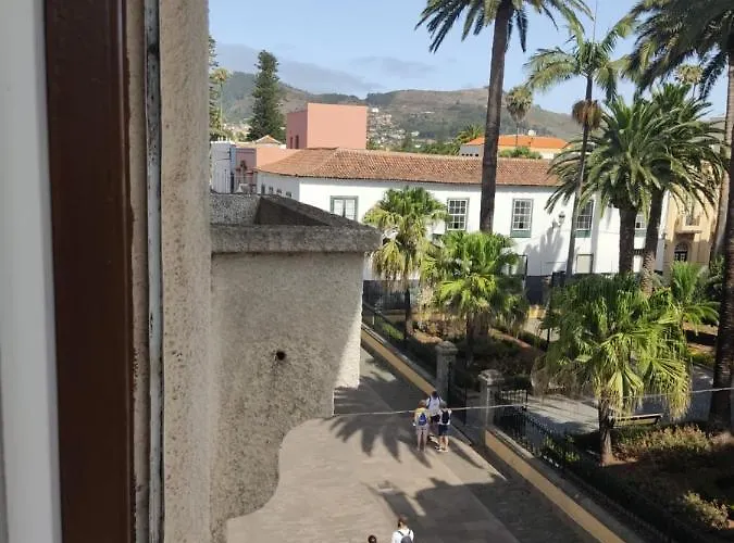 Tenerife לינה וארוחת בוקר